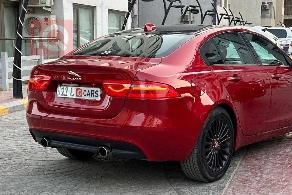 جاكوار XE